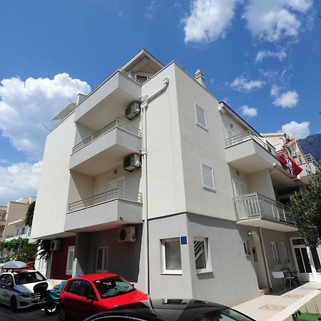 Apartments Knezevic Makarska Esterno foto
