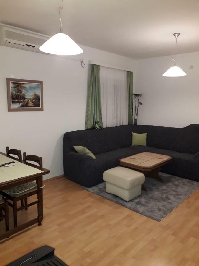 Apartments Knezevic Makarska Esterno foto