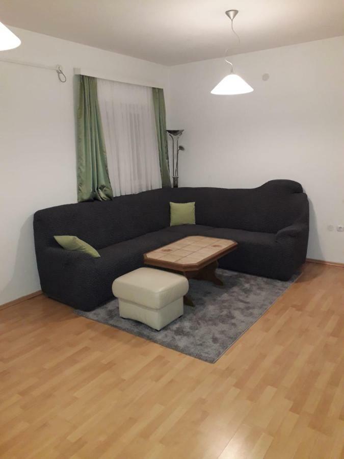 Apartments Knezevic Makarska Esterno foto
