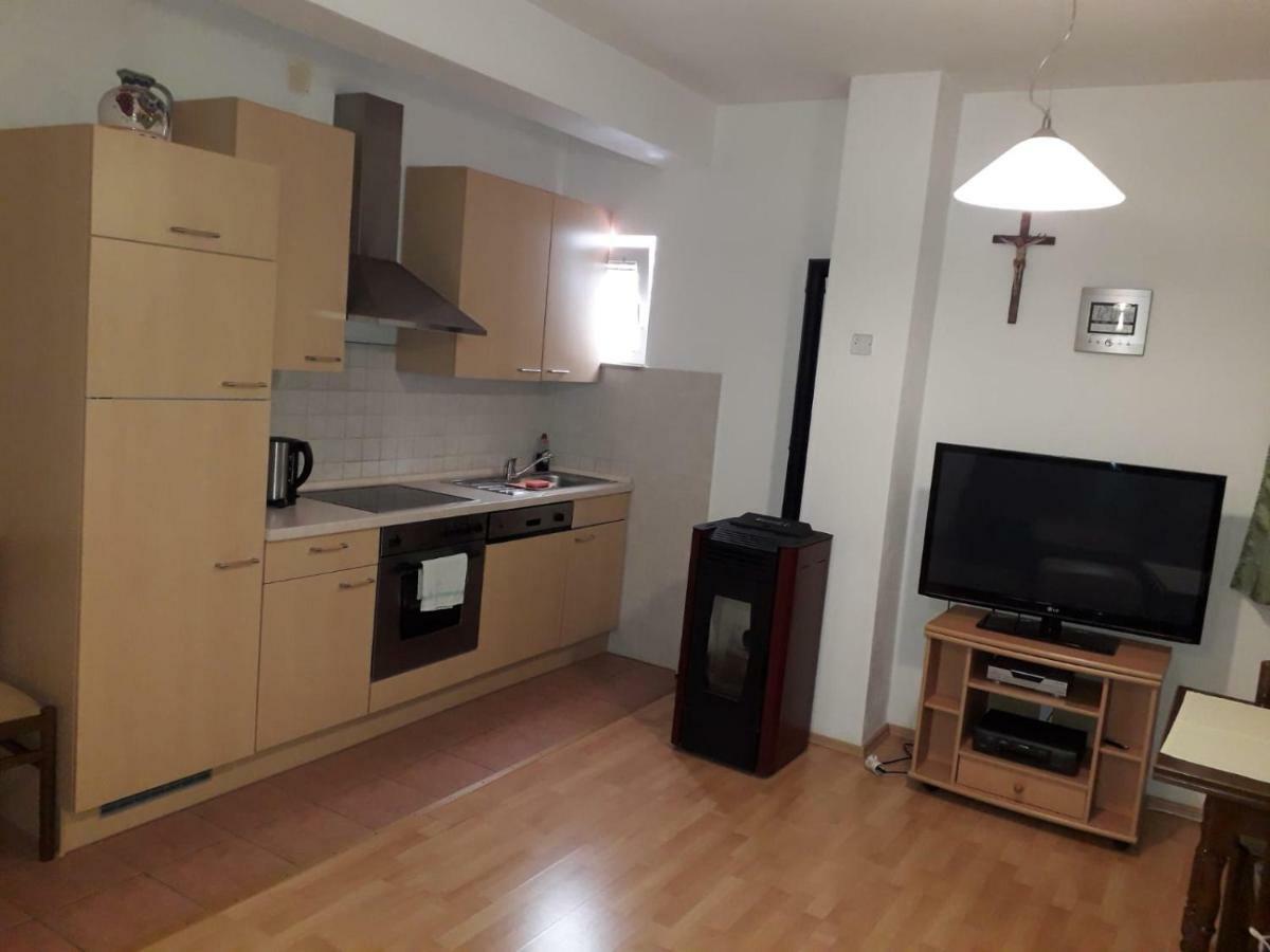 Apartments Knezevic Makarska Esterno foto