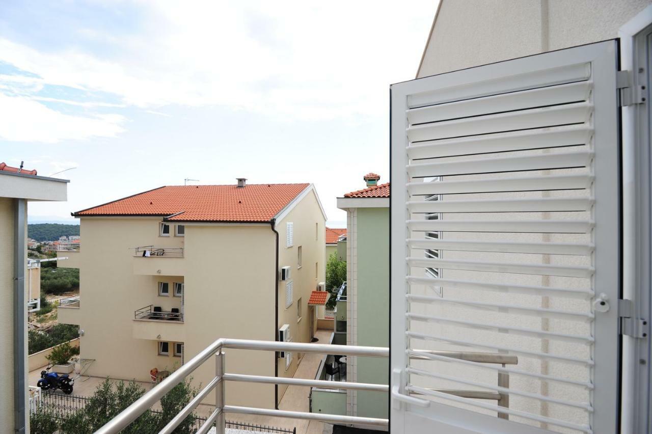 Apartments Knezevic Makarska Esterno foto